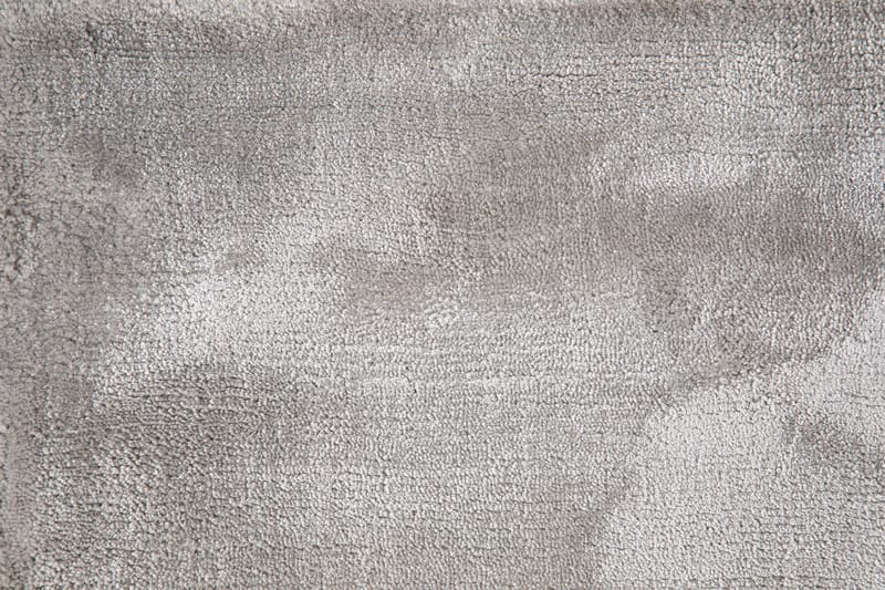 Indra Viskosmatta 170x240 - Silver - Textil & mattor - Matta - Modern matta - Viskosmatta & konstsilkesmatta